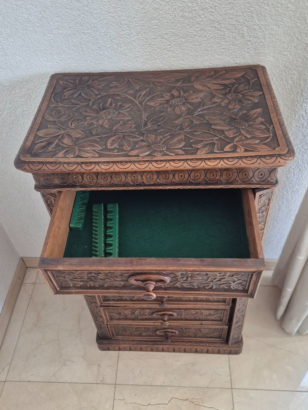 Cassettiere: Commode d'époque Victorienne - 6 tiroirs – Usato da Bogis-Bossey venduto da VNT-GE.ch 1