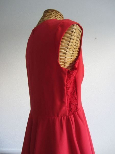 Robes: Kleid rot elegant - 36 – D'occasion à Zürich par Diazaio 2