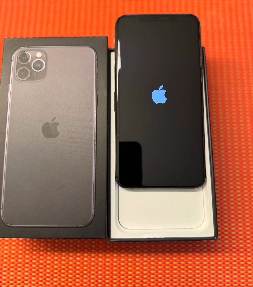 Apple Telefoni cellulari / Smartphones: iPhone 11 Pro Max (64GB) Akku 96% – Usato da Luzern venduto da Waince786 1