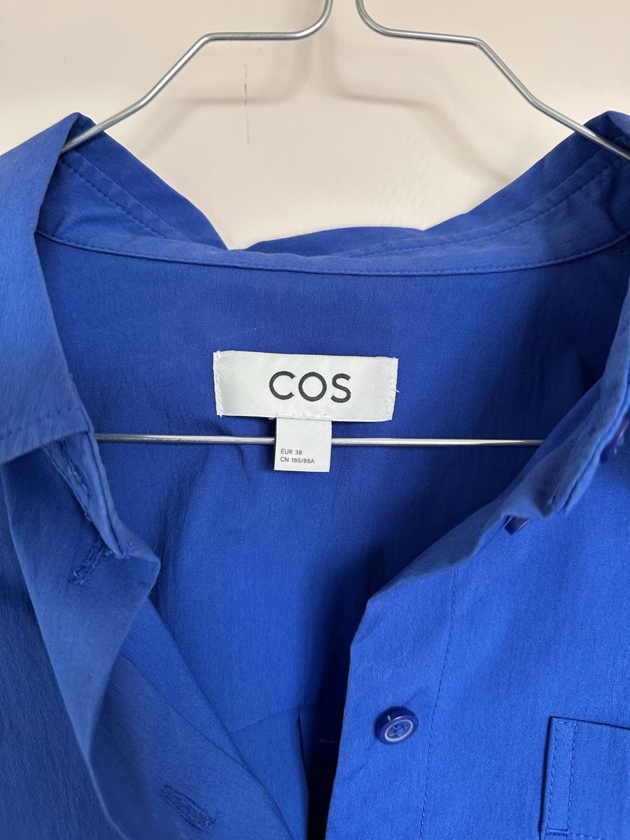 Cos Blusen: COS Damen Bluse blau Grösse M kurz – Gebraucht aus Orvin von mboder 2