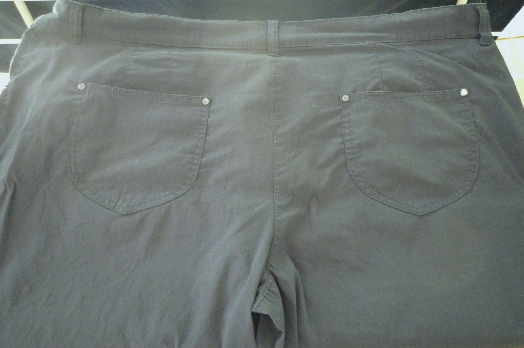 Pantaloni: Biaggini Julia – Nuovo (secondo la descrizione) da Biel/Bienne venduto da Veng 1