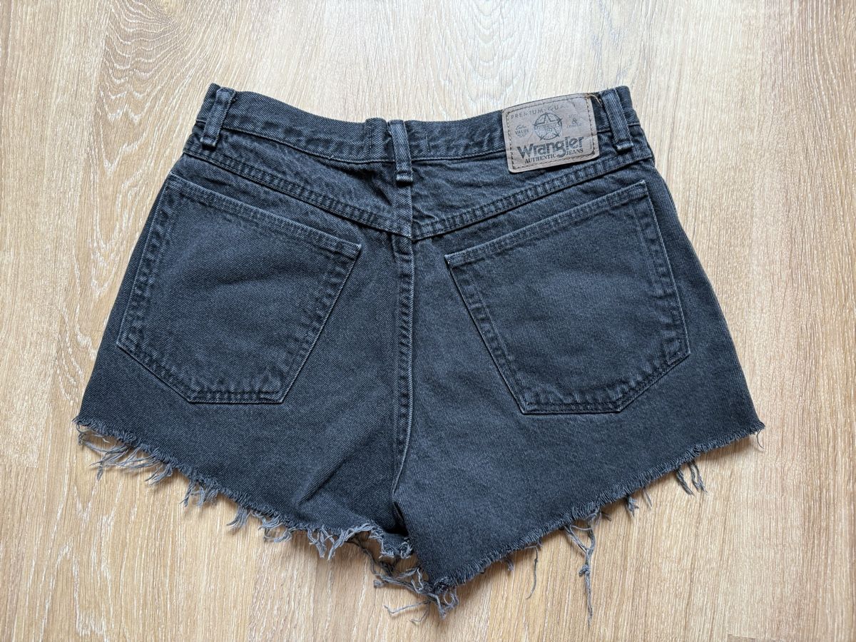 Wrangler Jeans: Short jean noir Wrangler, t.36/S – Usato da Tavannes venduto da Thriftshop 1