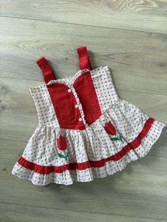 Süsses Kleid für Mädchen mit Tulpen,  ca. eine 92