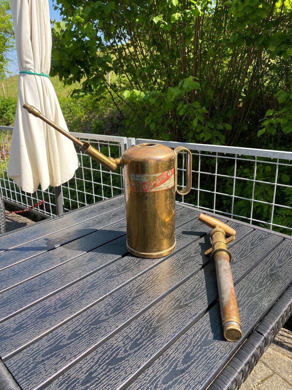 Medizinaltechnik: Antike Messing-Handspritze, Handsprüher  Birchmeier – Gebraucht aus Herisau von Fissore
