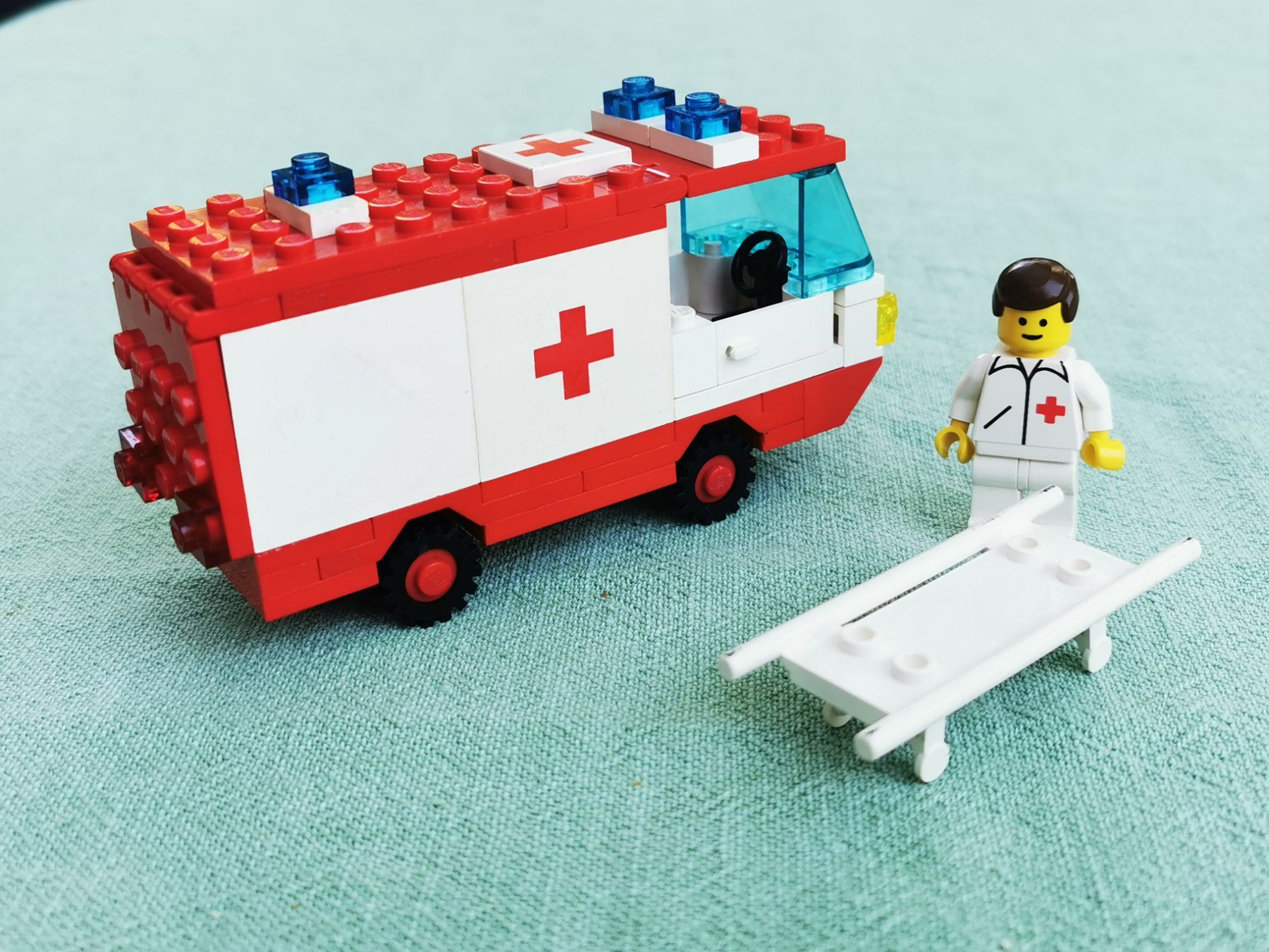 Legoland Kit di costruzioni: LEGO 6688 Ambulance – Usato da Ermatingen venduto da Irem77 1