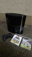 Sony PlayStation 3 mit Spielen und Controller gebrauch