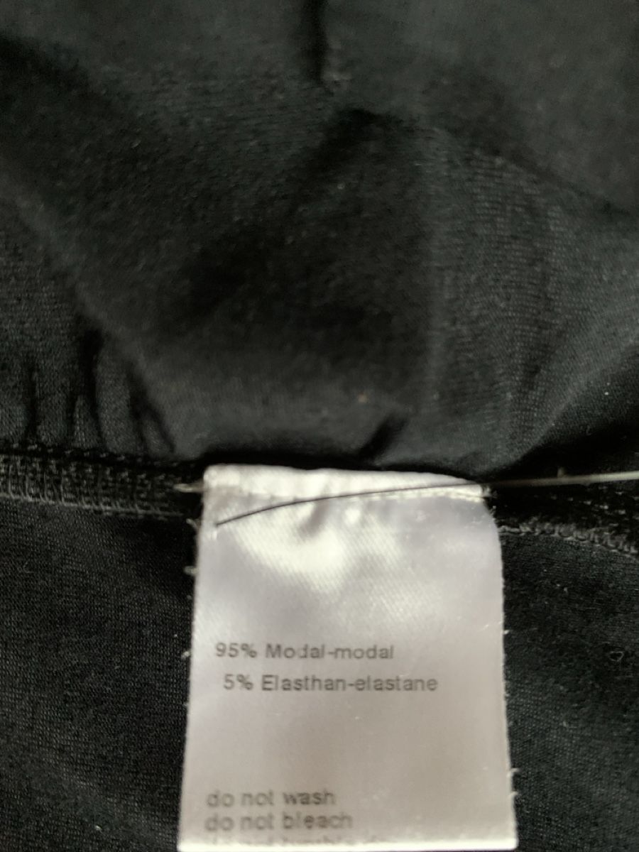 Akris Maglioni & Felpe: AKRIS: Exklusiver geraffter schwarzer Rollkragenpullover, 36 – Nuovo (secondo la descrizione) da Luzern venduto da designluzern 8