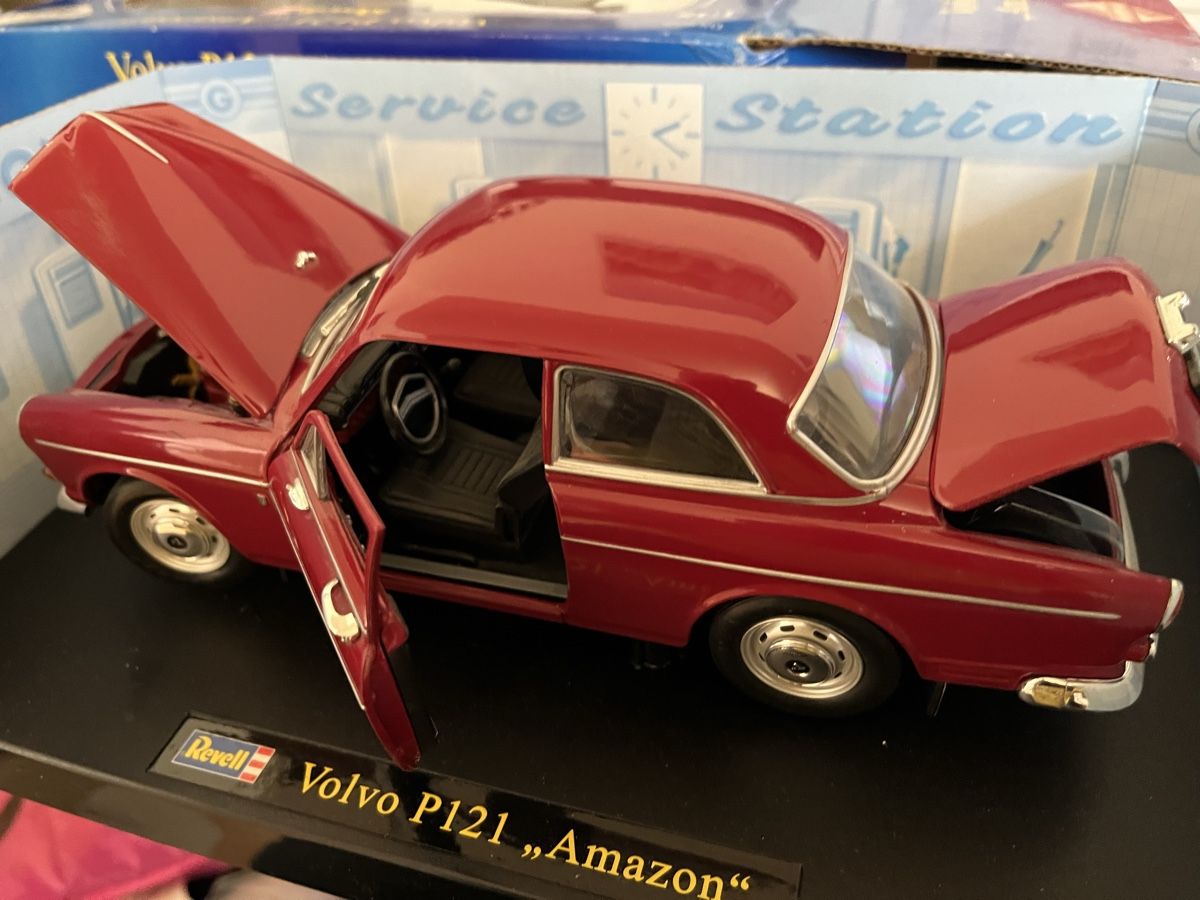 Volvo Modellini d'auto: Volvo P121 Amazon. 1:18 Revell – Usato da Rümlang venduto da Papamoll4 3