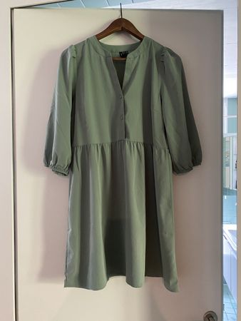 Kleid Grün Vero Moda Gr. M