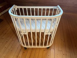 babybay Original Beistellbett weiss + Matratze & Gitter