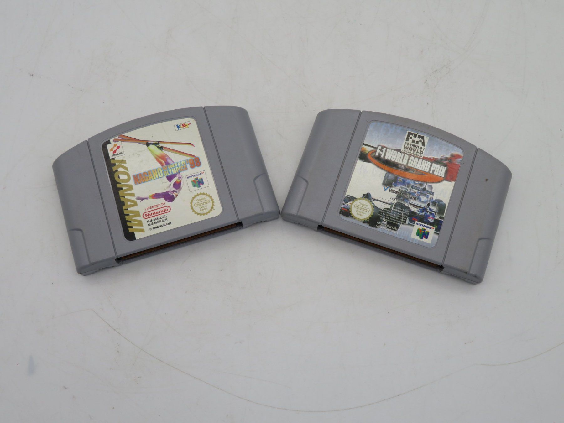 Nintendo Jeux: N64 Formel 1 & Olympische Winterspiele 98 – D'occasion à Reinach BL par WBZ-Flohmarkt 1