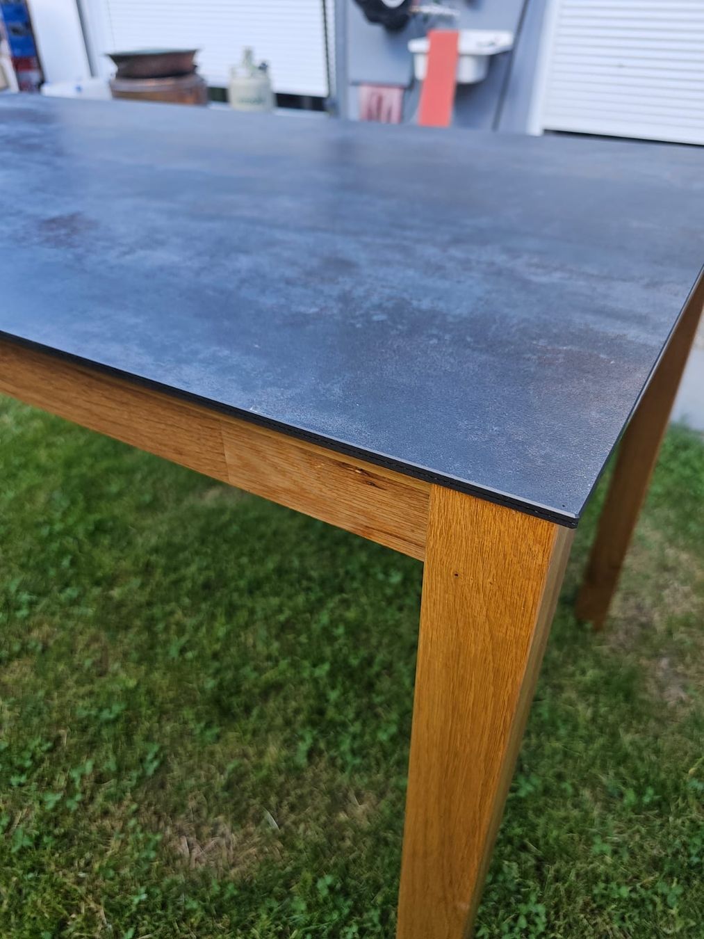 Tavoli: Esstisch Pfister Keramikplatte 125x75 höhe 75 – Nuovo (secondo la descrizione) da Erschwil venduto da hexeraus 2