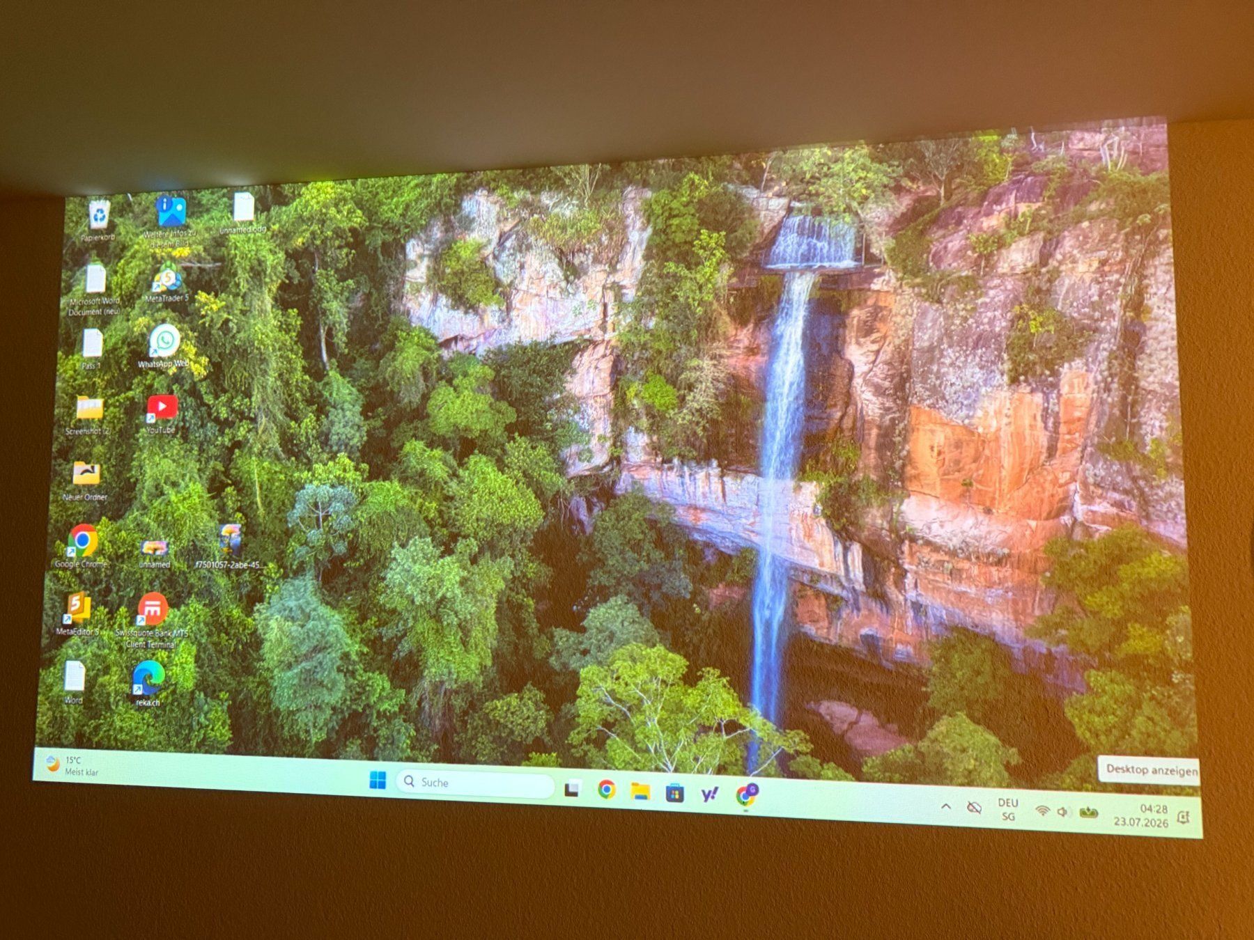Panasonic Proiettori: Panasonic PT-AX100E Beamer 900Std. – Usato da Zürich venduto da She10 6
