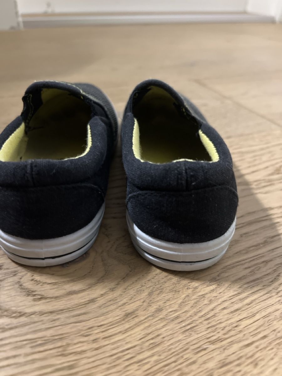 Schuhe für Jungen: HausSchuhe oder leichte Strassenschuhe Gr 27 – Gebraucht aus Oensingen von katepe 3