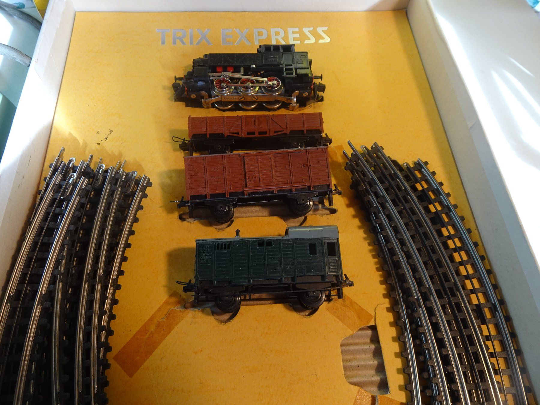 Trix Modelleisenbahnen: Trix Express 513 Set mit Trafo H0 GL/int 49 – Gebraucht aus Winterthur von  5
