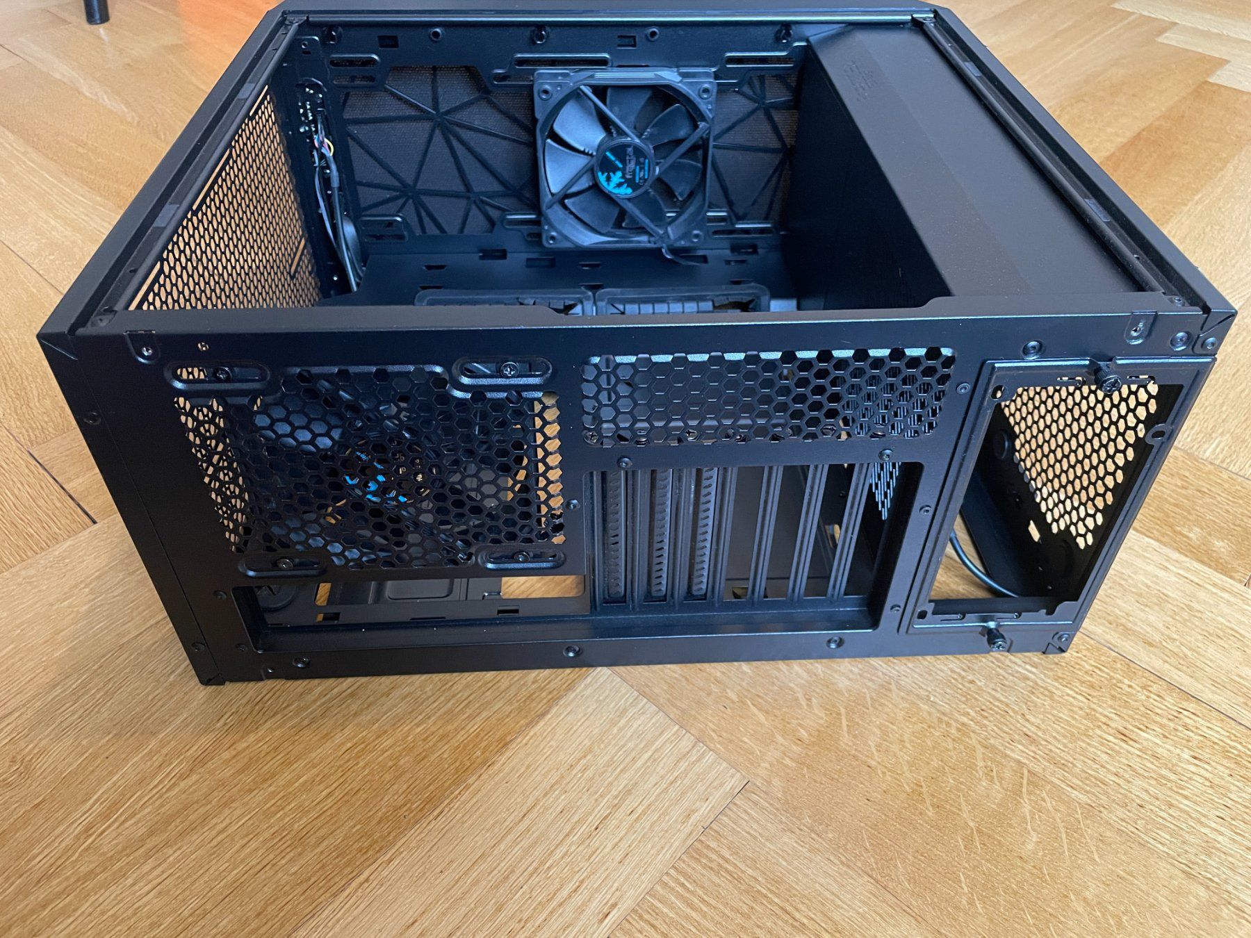 Fractal Boîtiers: Fractal Design Meshify C (Filter fehlt) – D'occasion à Bern par gru3msch3l3r 5