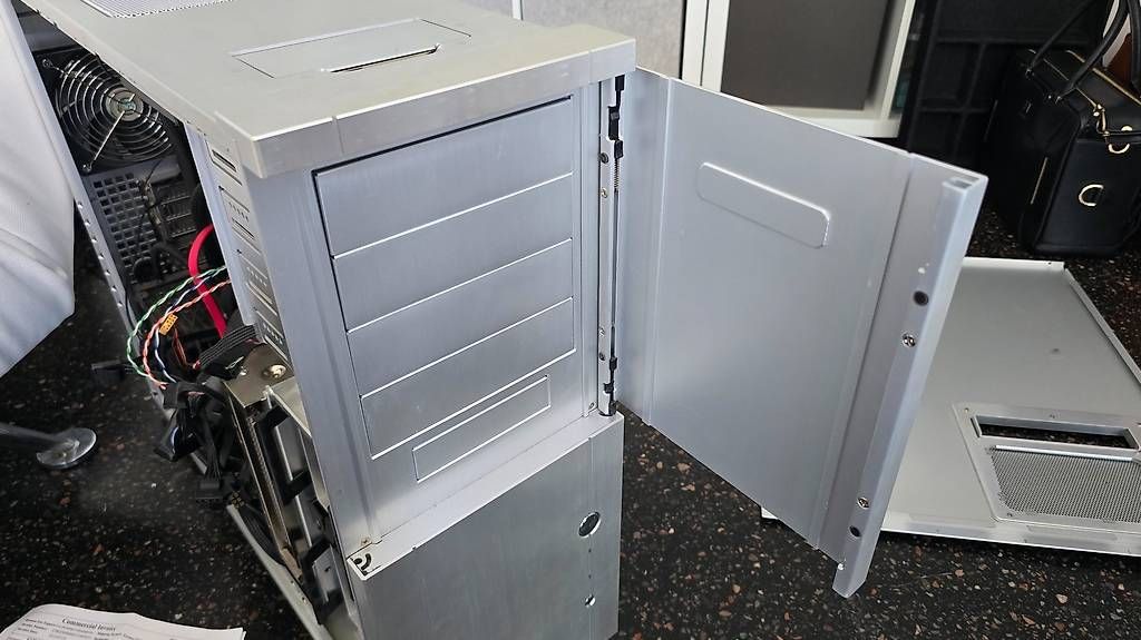 Gehäuse: SilverStone Alu-PC-Gehäuse / mit Komponenten, ungeprüft – Gebraucht aus Zürich von Christian_FB 3