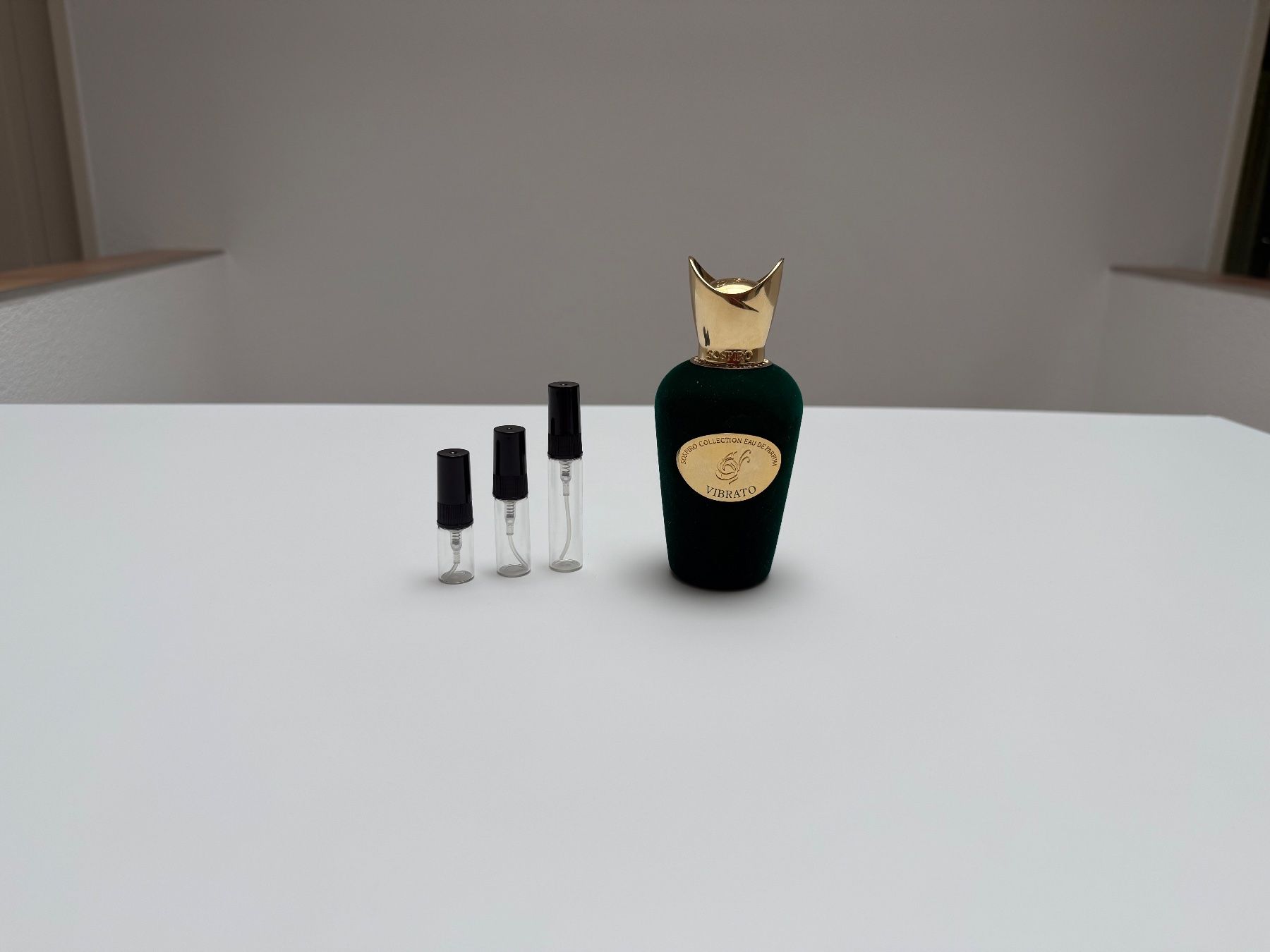 Profumi & Eau de Toilette: Sospiro Vibrato Abfüllung 2ML – Nuovo (secondo la descrizione) da Laufen venduto da pocketscents_ch