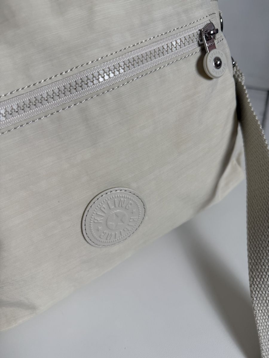Kipling Sacs femmes: Kipling Handtasche Umhängetasche beige  – D'occasion à Knonau par Grapesvintage 3