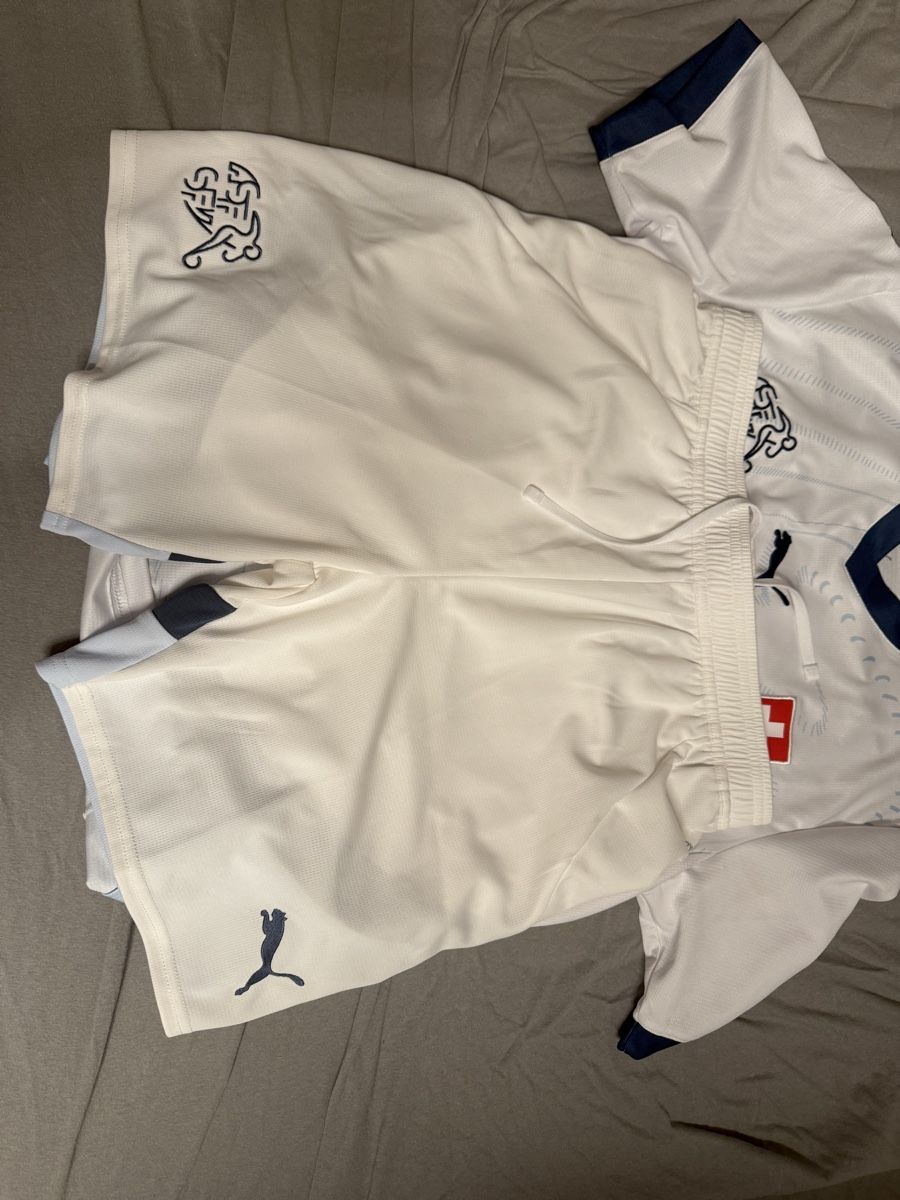 Leibchen & Hosen: Schweiz EM 2024 Trikot - weiss – Gebraucht aus Istighofen von diefja 1