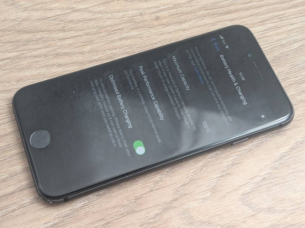Apple Portables: iPhone 8 – D'occasion à Zürich par Lorenzin06 4