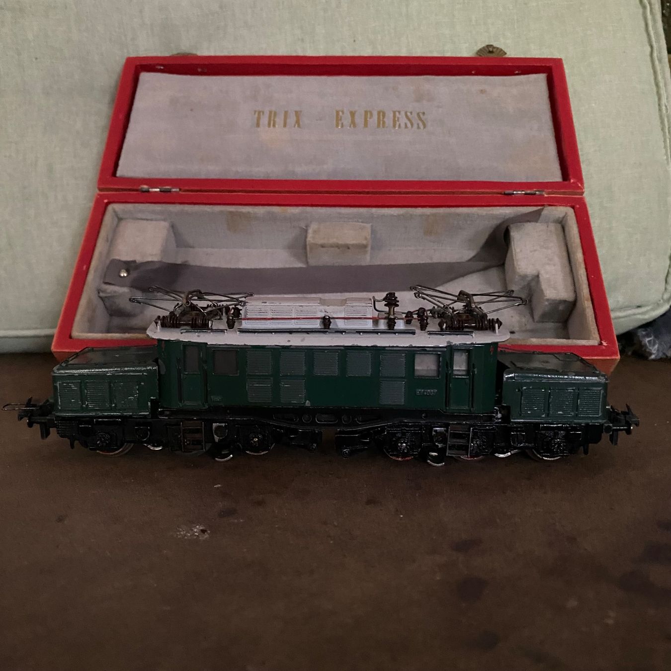 Modelleisenbahnen: Trix express E94 007 gruen gebraucht – Gebraucht aus Oberflachs von raumgleiter22 1