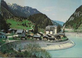 FIONNAY Vue du village