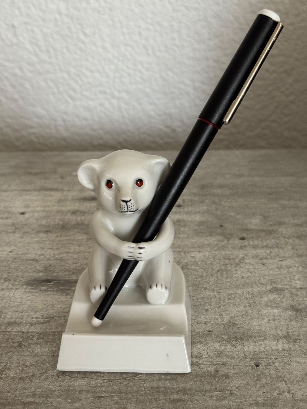 Figurines: PORZELLAN-EISBÄR – D'occasion à Neuendorf par Sternenzauber17