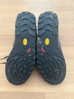 Scarpa Scarpe da uomo: Scarpa Crux Zustiegsschuhe, grau, Gr. 44 – Usato da Oberwil b. Zug venduto da ale_rp9r 2