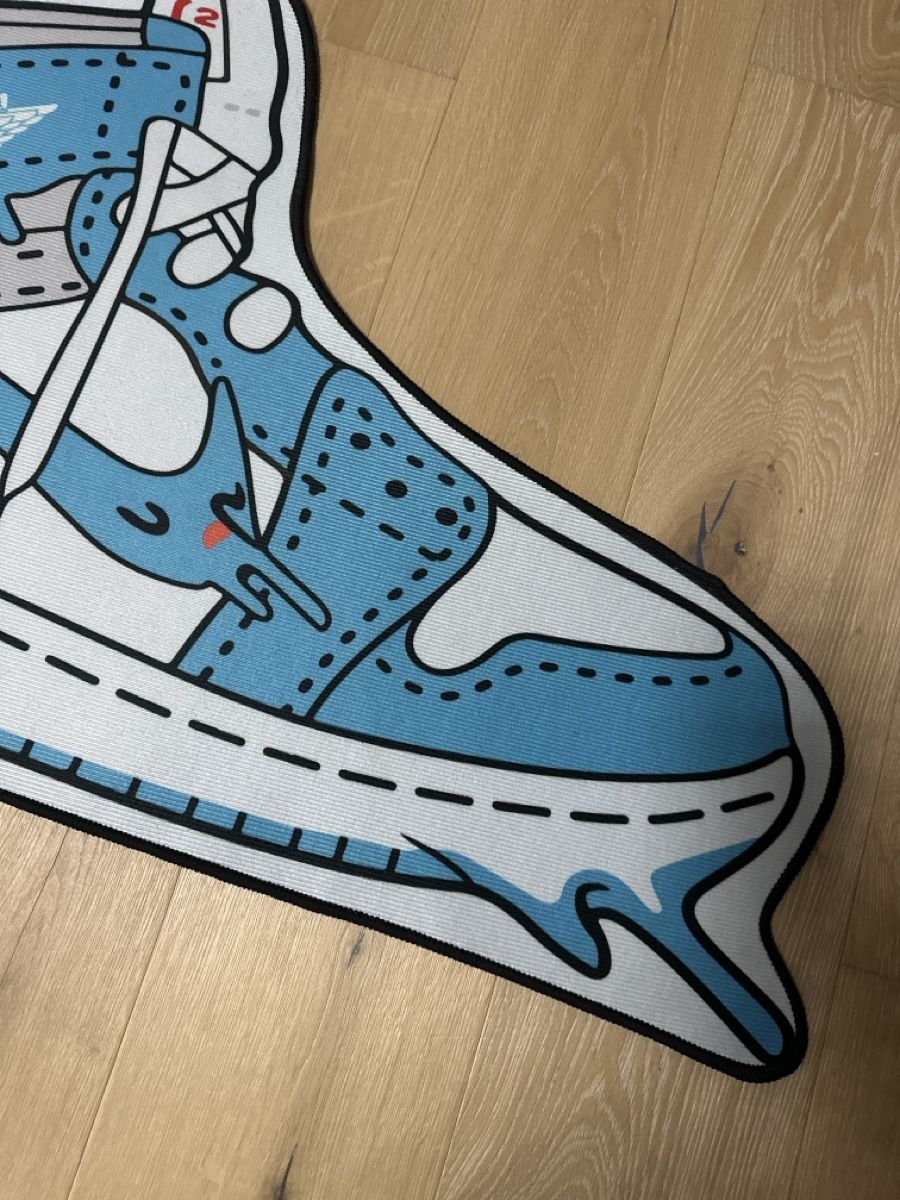 Bodenmatten: Coole Sneaker Teppich Matte - Off White - Air Jordan – Neu und originalverpackt aus Trimmis von Subburbia 2