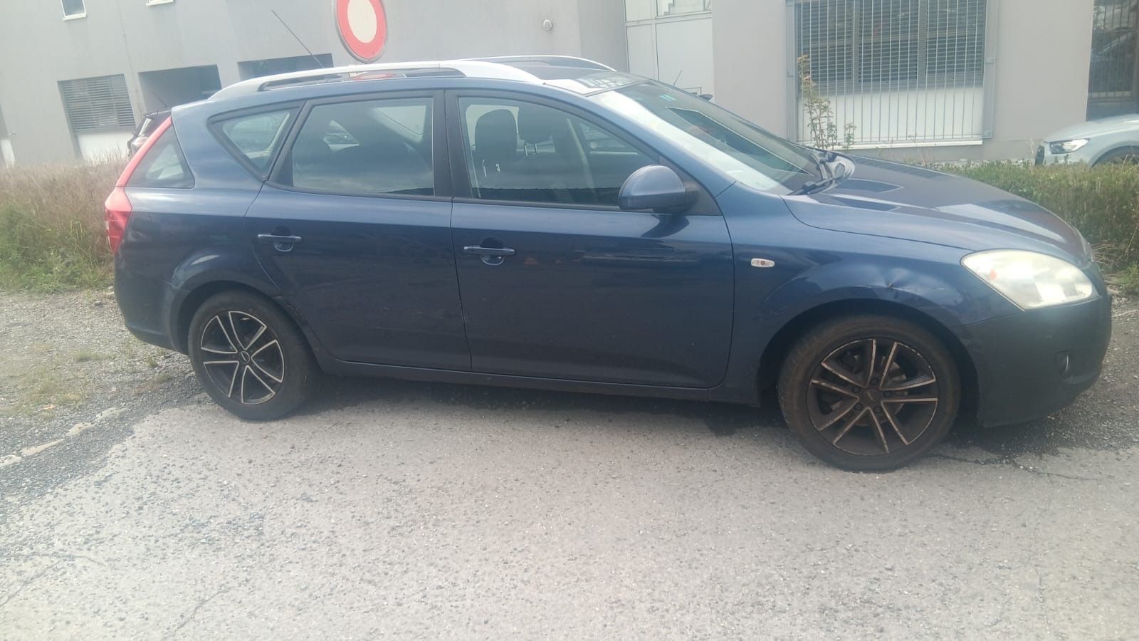 Kia Autos: KIA Cee'd 2.0 SW Automat – D'occasion à Rebstein par TonyRasta-Autohandel 1