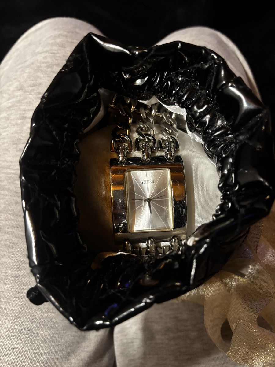 Guess Montres: Montre Guess – D'occasion à Saxon par Mel_b224