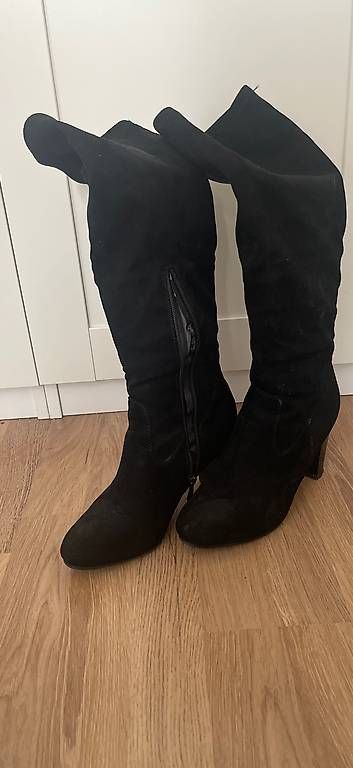 Damenschuhe: Stiefel in Grösse 39 – Gebraucht aus Abtwil SG von Allyv