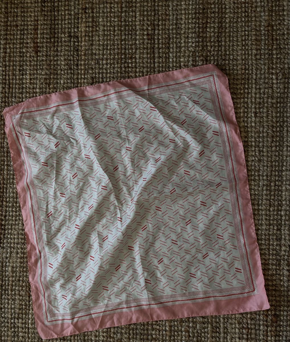 Foulards & écharpes: Foulard rosa gemustert  – D'occasion à Tägerwilen par vivlara