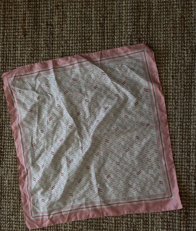 Foulard rosa gemustert 