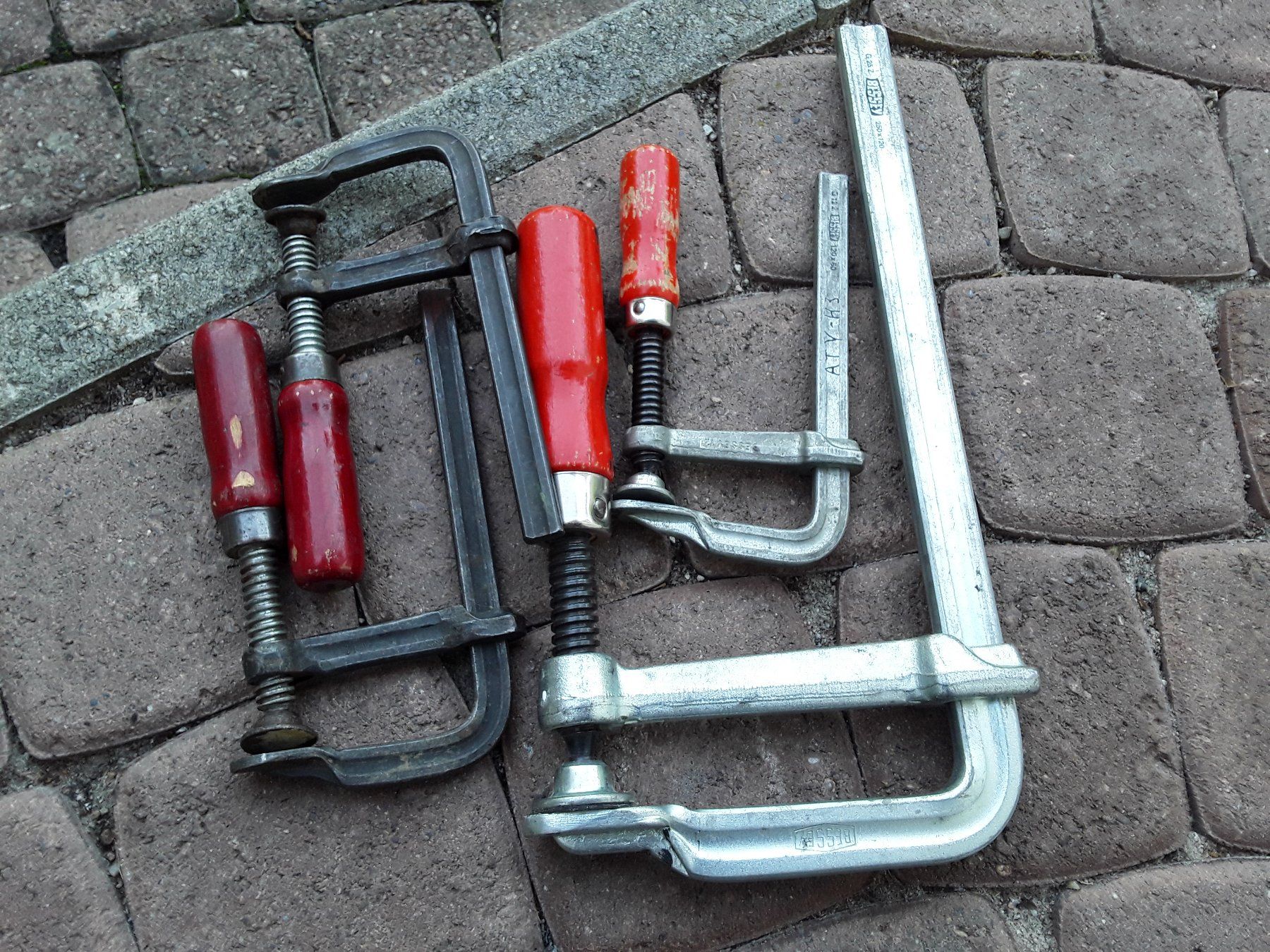 Alle Werkzeuge: 4 Stk. Schraubzwingen – Gebraucht aus Kappel SO von kaktus4616