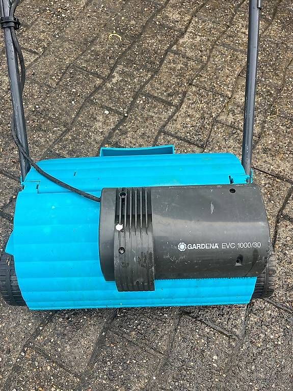 Bodenbearbeitungsgeräte: Gardena EVC Vertikutierer 100/30  – Gebraucht aus Halden von asc_svq6