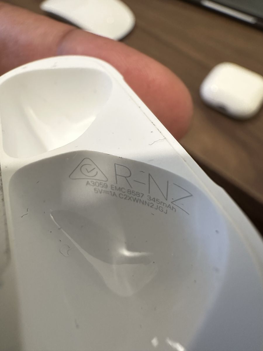 Apple Casques audio: AirPods 4 (ANC) – D'occasion à Zug par Joelky 2
