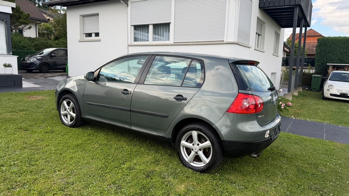 VW Autos: VW Golf 5 2.0 4Motion Benzin – Gebraucht aus Safnern von sma_b5q7 1