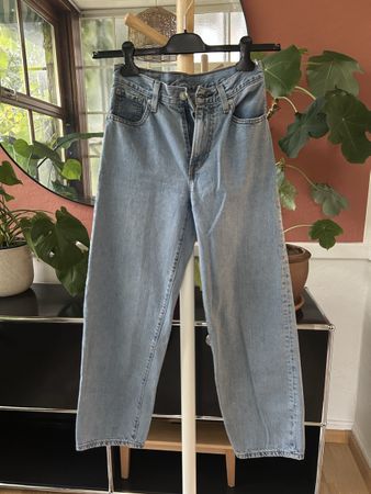 tolle Levis Jeans gr 23 mit xs getragen💙