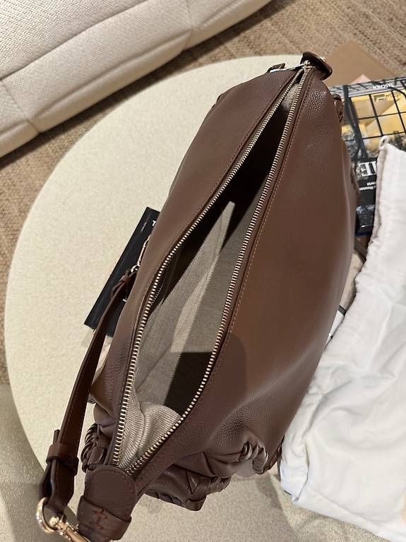Chloé Taschen für Damen: CHLOE TASCHE – Neu (gemäss Beschreibung) aus Schwyz von bofb 7