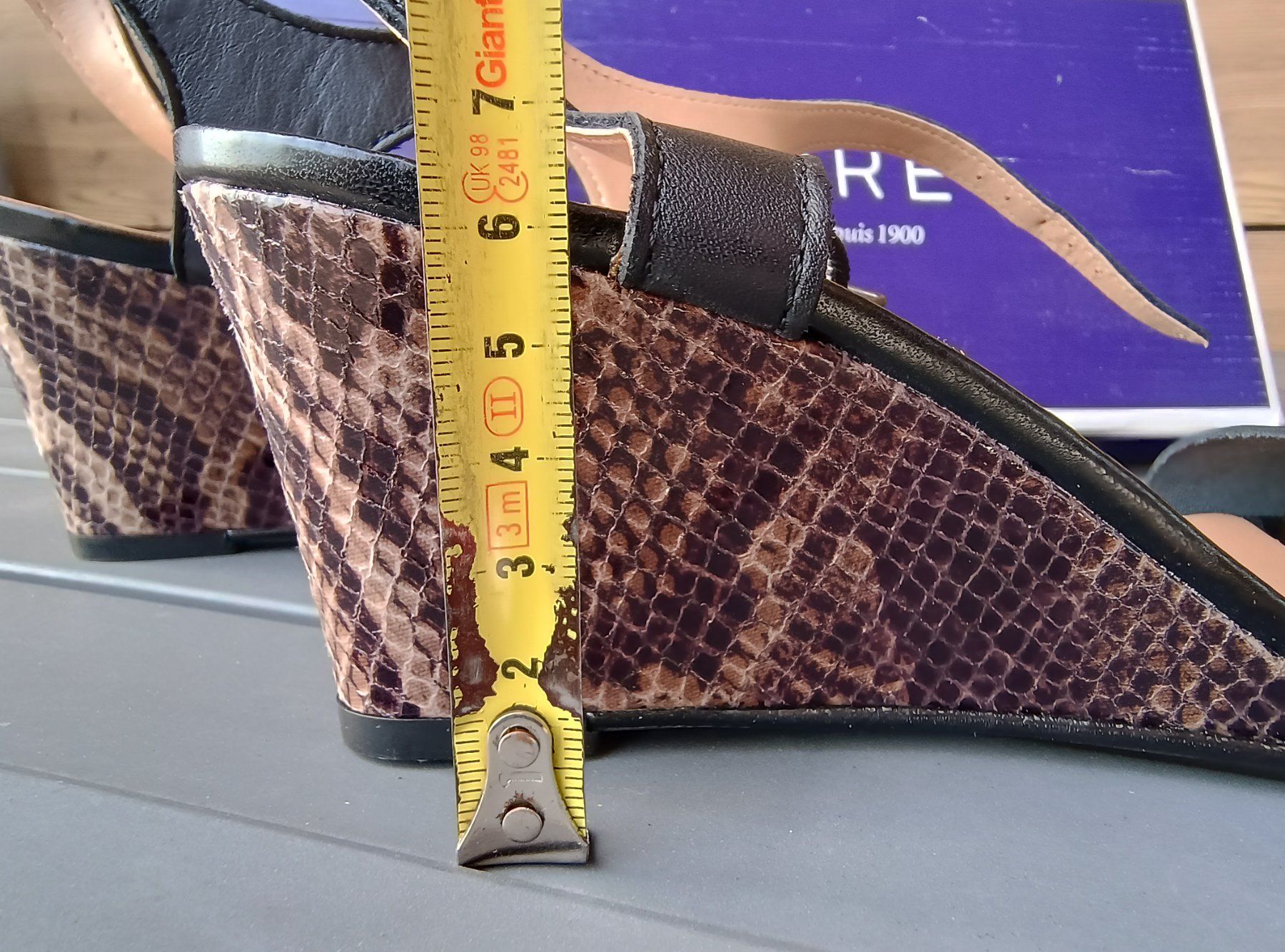 Scarpe da donna: Sandales cuir noir compensées talons pythyon/serpent 38 NEUF – Nuovo e nell'imballaggio originale da Genève venduto da Brachiopode 4