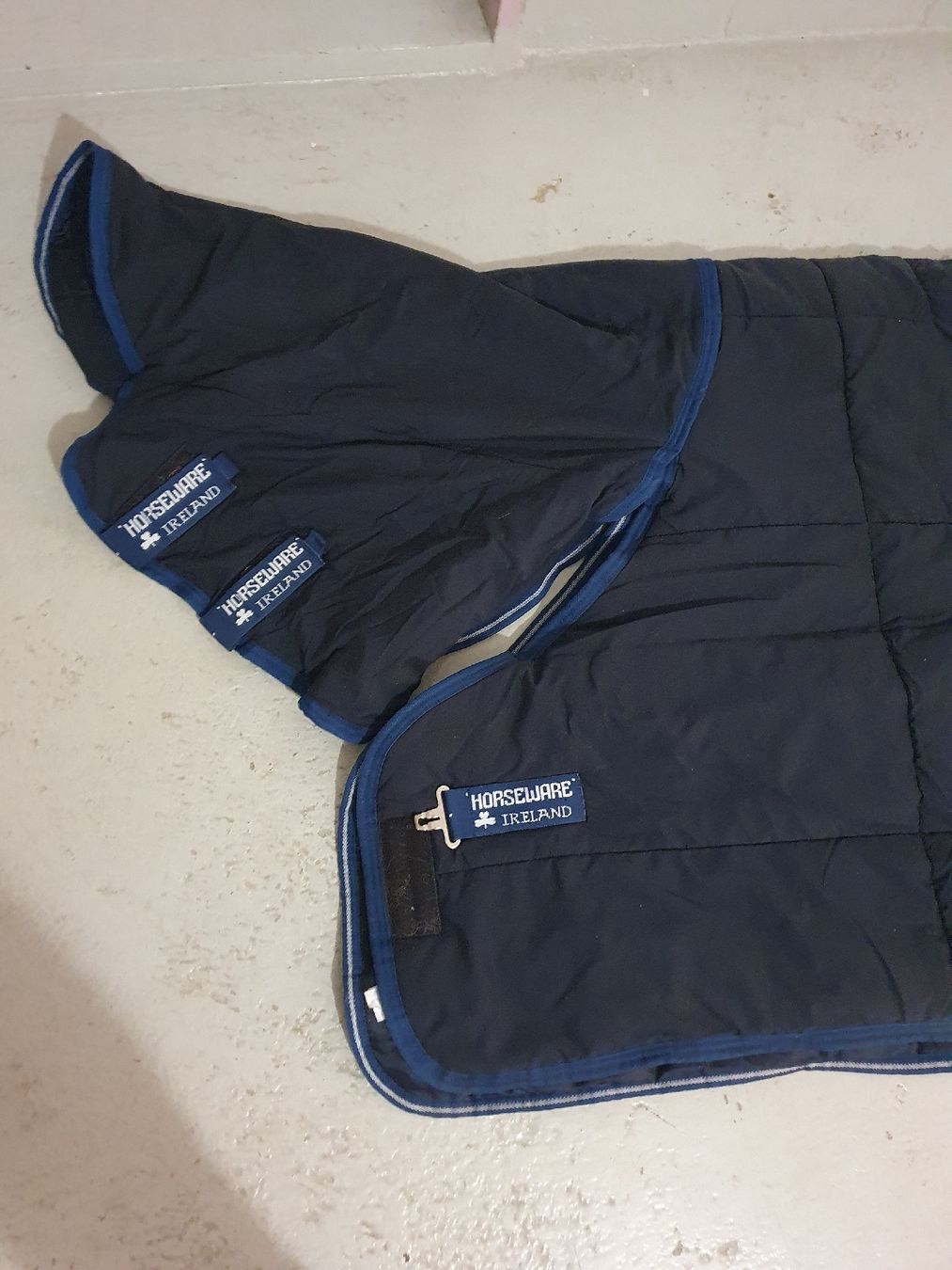 Decken: Stalldecke 145cm 330g – Gebraucht aus Matzingen von jes_b6vj 1