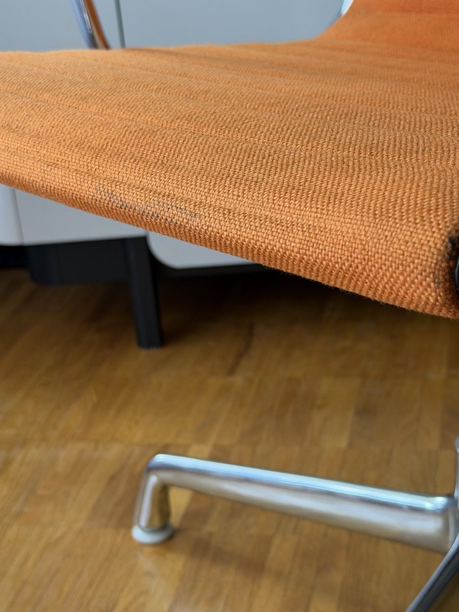 Vitra Sedie: Chaise Vitra EA 108 pivotante  – Usato da Bussigny venduto da ShopOp 5