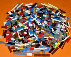 Lego/ 600 Gramm flache Bausteine. Gewaschen. Guter Zustand.