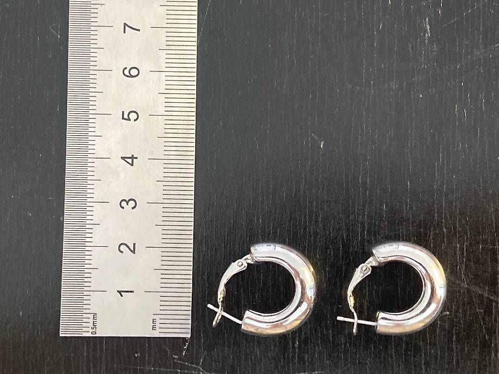 Ohrringe & -stecker: Ohrstecker: Creolen silber, Modeschmuck – Gebraucht aus St. Gallen von jbr_q7tx 2