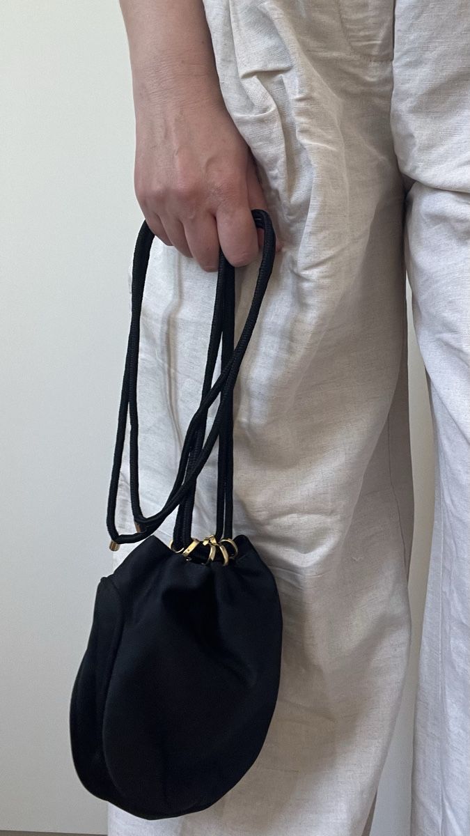 Sacs femmes: VINTAGE BLACK SATIN POUCH BAG RODO – Neuf (Voir description) à Lugano par yul_fhg2 4