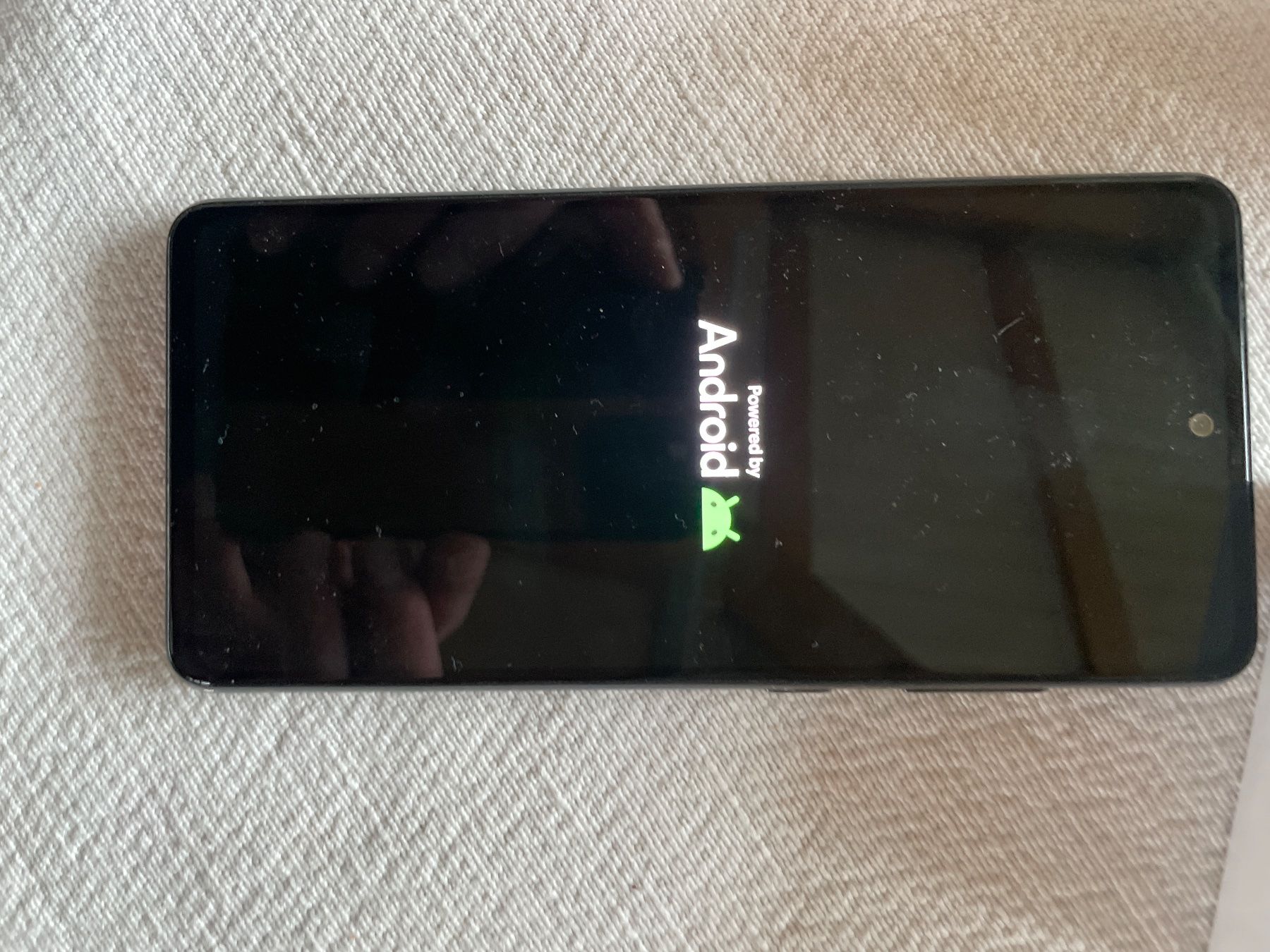 Samsung Telefoni cellulari / Smartphones: Smartphone Samsung Galaxy A52 gebraucht mit Eiger Hülle – Usato da Neuenegg venduto da Stifu