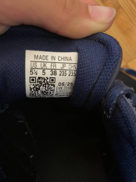 Scarpe per ragazze: Adidas Sneaker (Mädchen)  – Usato da Niederlenz venduto da Griddle 3