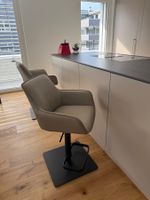 2x Pfister Barstühle aus Leder – Beige – Neuwertig